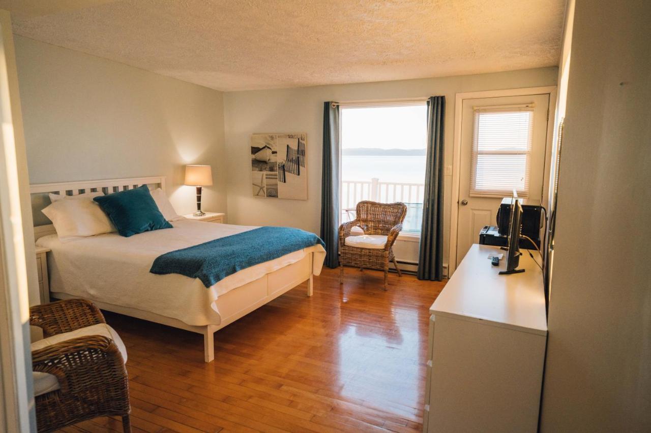 Auberge Sur Mer Notre-Dame-du-Portage Esterno foto