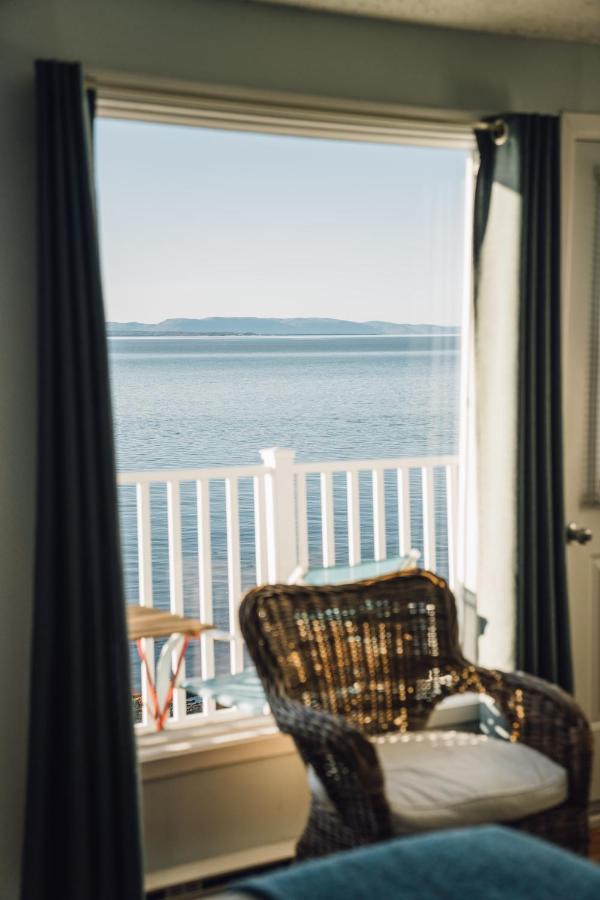 Auberge Sur Mer Notre-Dame-du-Portage Esterno foto