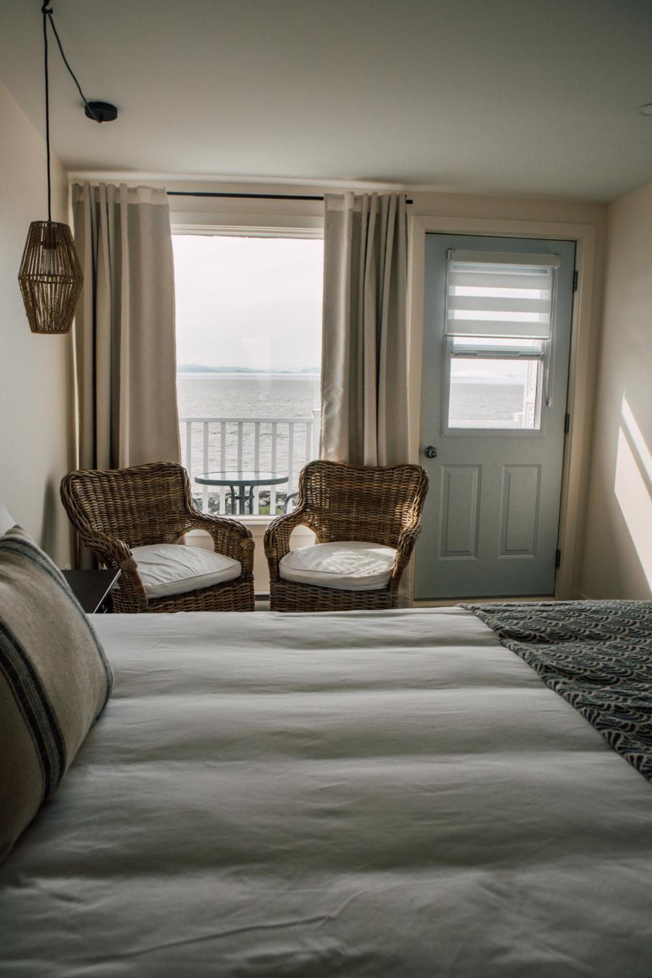 Auberge Sur Mer Notre-Dame-du-Portage Esterno foto