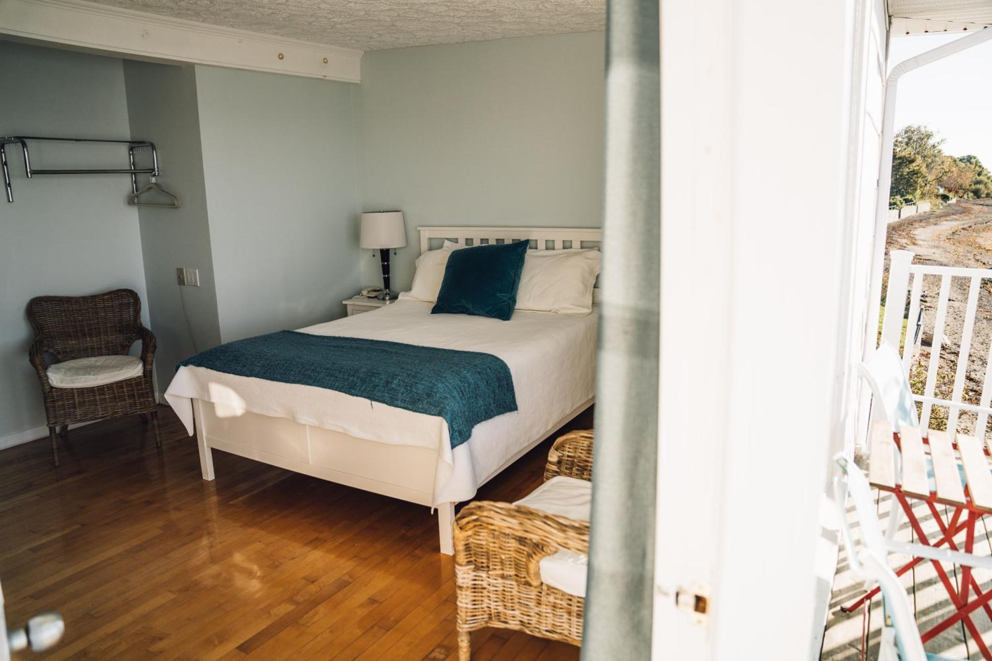 Auberge Sur Mer Notre-Dame-du-Portage Esterno foto