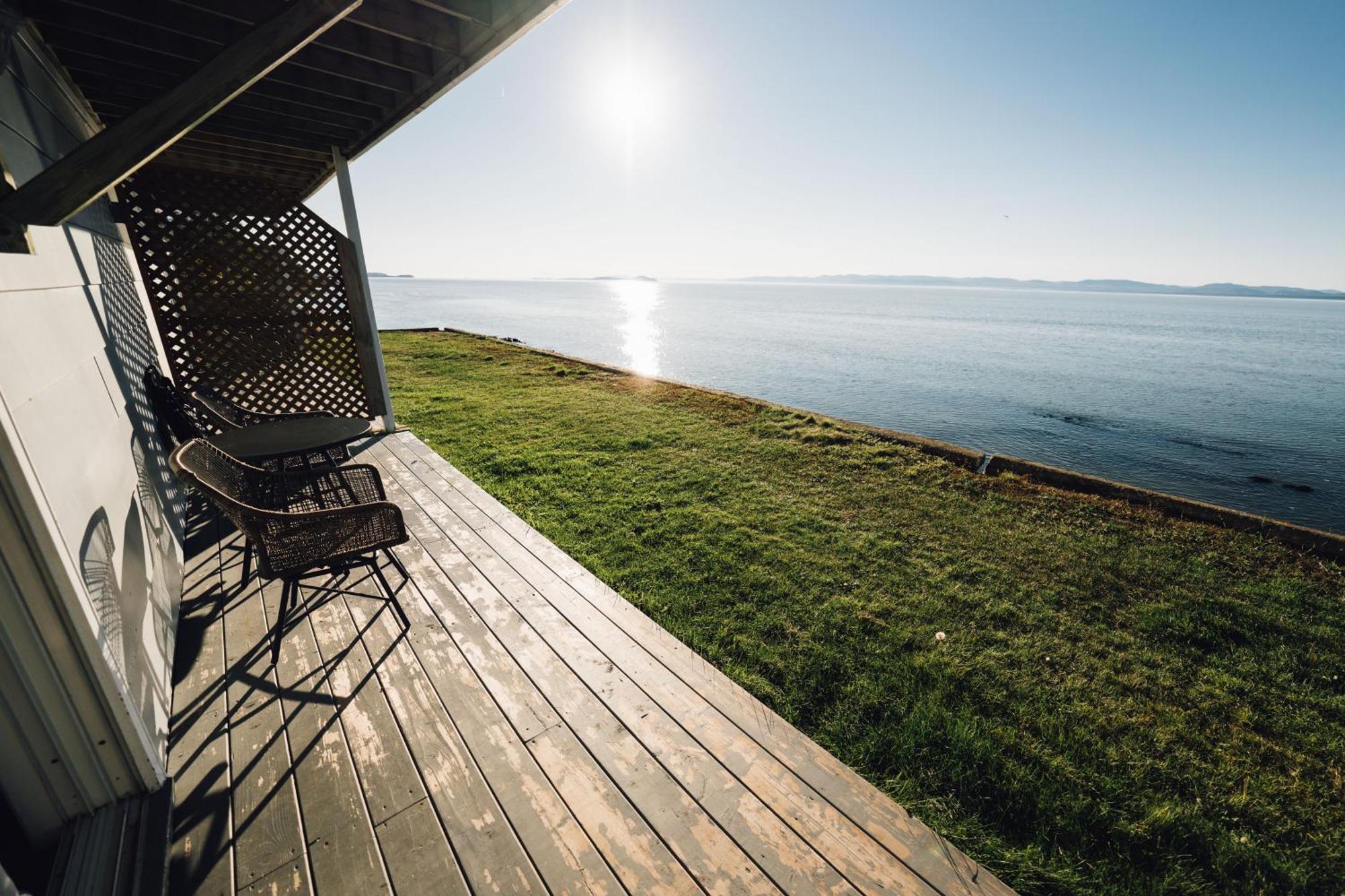 Auberge Sur Mer Notre-Dame-du-Portage Esterno foto