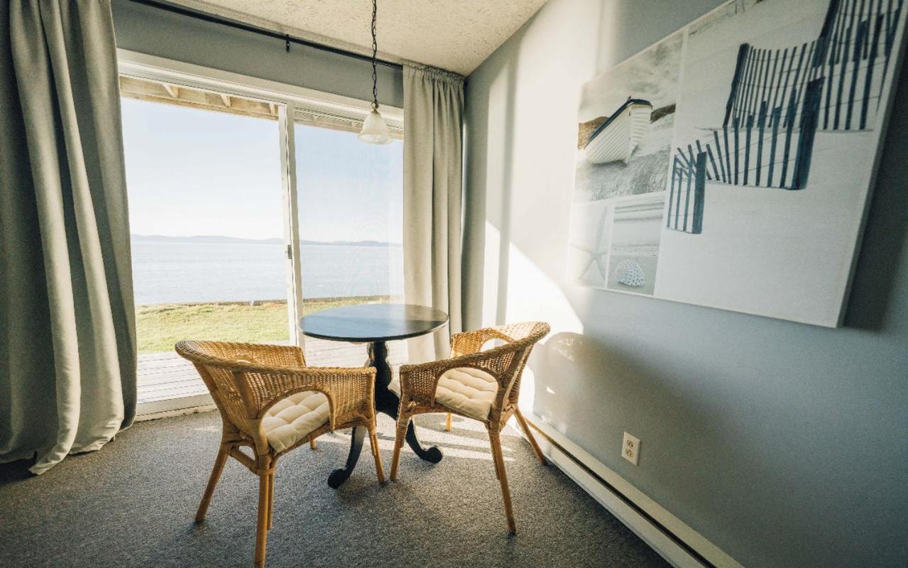 Auberge Sur Mer Notre-Dame-du-Portage Esterno foto