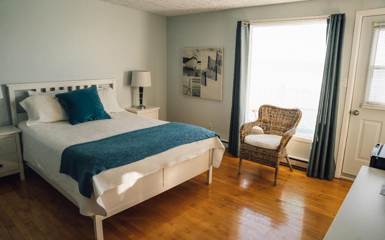 Auberge Sur Mer Notre-Dame-du-Portage Esterno foto
