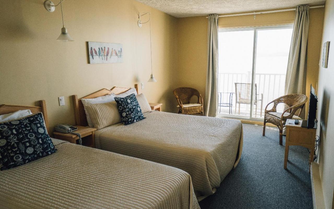 Auberge Sur Mer Notre-Dame-du-Portage Esterno foto