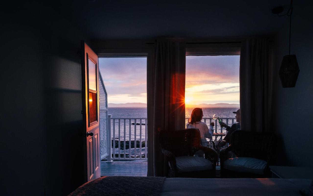 Auberge Sur Mer Notre-Dame-du-Portage Esterno foto